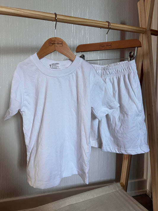 White shorts set with name 5-6Y